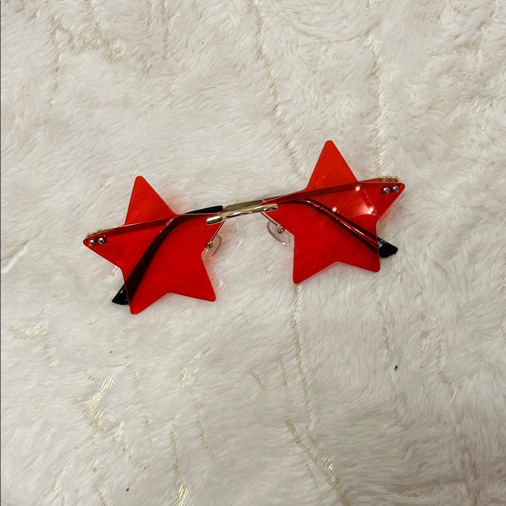 Forever 21 Red Star-Shaped Glasses